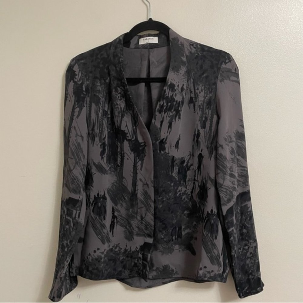 Aritzia babaton women’s long sleeves abstract blouse button down size small